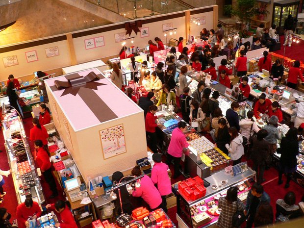 Không chỉ các nam thanh niên ế, phụ nữ Nhật Bản cũng điêu đứng vì Valentine - Ảnh 5. Không chỉ các nam thanh niên ế, phụ nữ Nhật Bản cũng điêu đứng vì Valentine - Ảnh 5.